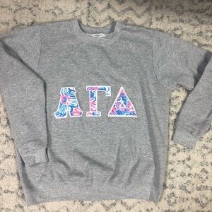 Alpha Gamma Delta gray sweatshirt medium